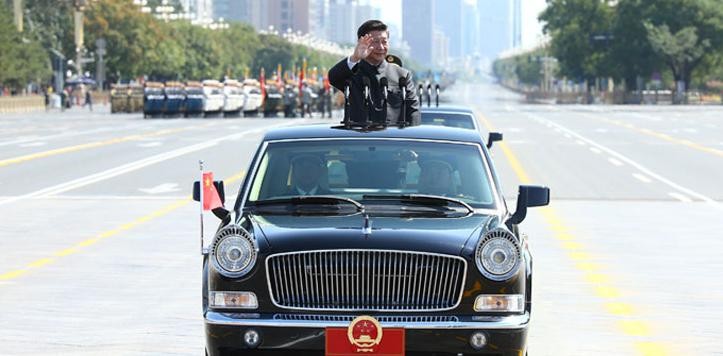 红旗担当反法胜利70周年阅兵重任 彰显大国风范_青岛汽车网